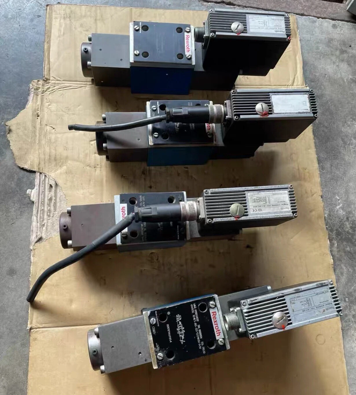 Rexroth 4WRSE 10 V80-32 Hydraulic Directional Valve