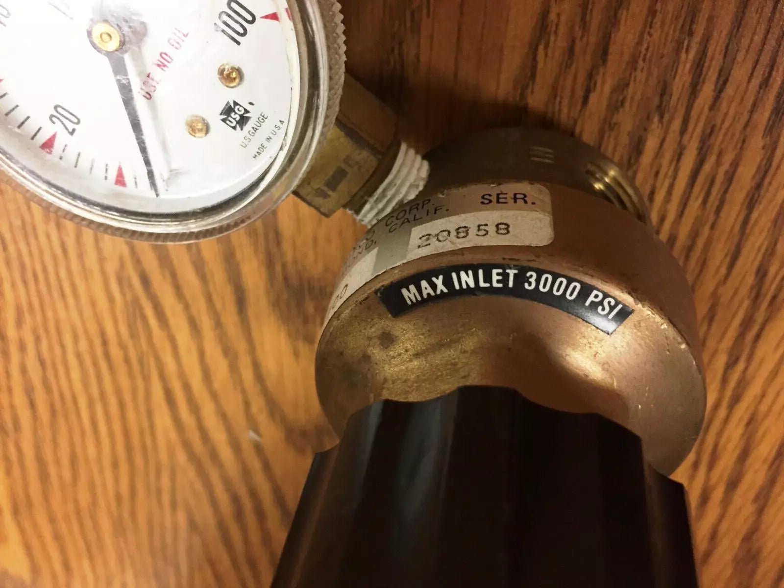 Veriflo IR4B-100 Regulator with Max Inlet of 3000 PSI and USO Gauge
