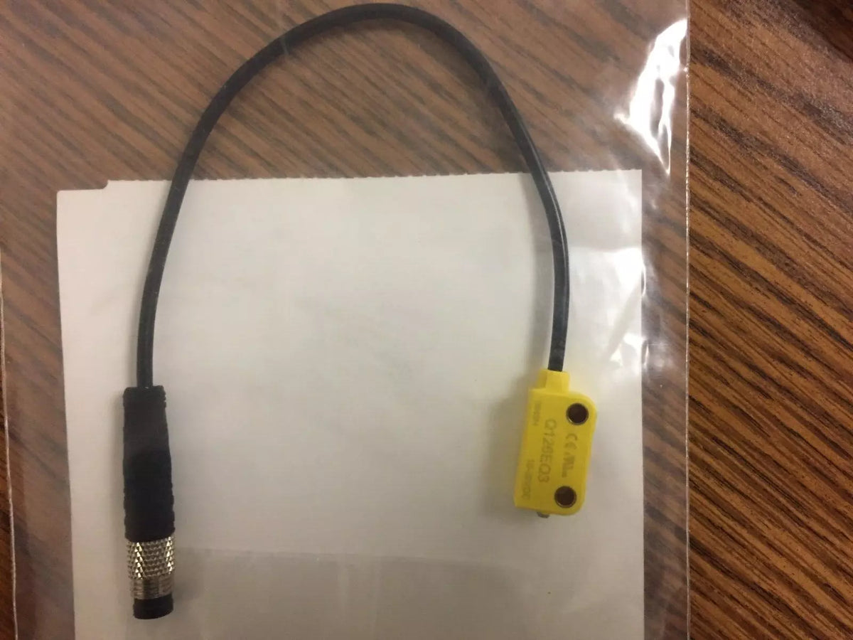 Banner Q126EQ3 Through-Beam Optical Sensor & Cable