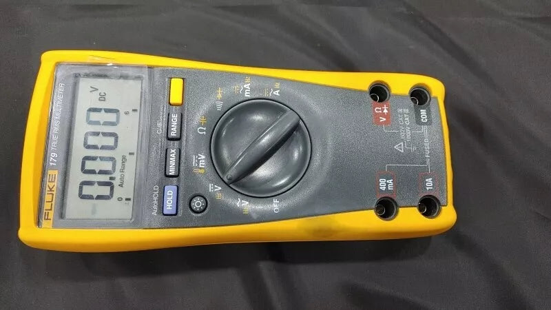 Fluke Fluke-179 True RMS Multimeter Full Set (0354) Q