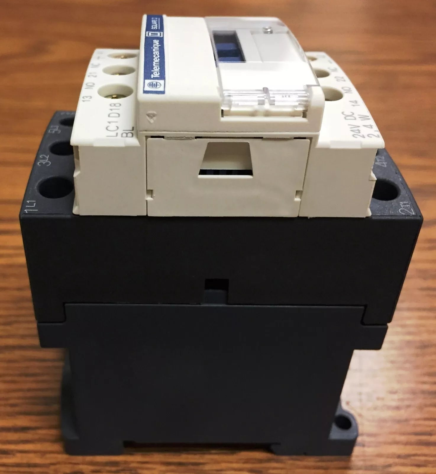 Schneider Telemecanique LC1D18BL 3P Contactor DIN Rail 32A 460V 24V