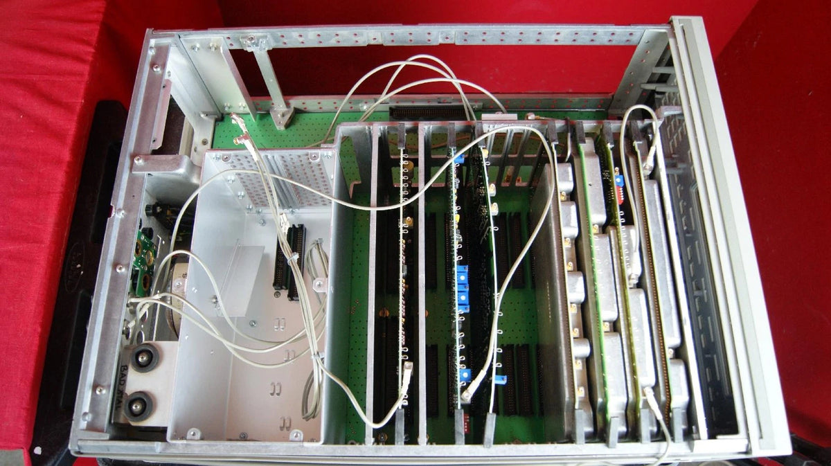 HP Agilent 83621A 10 MHz to 20 GHz Synthesized Sweeper 3420A00578 PARTS UNIT