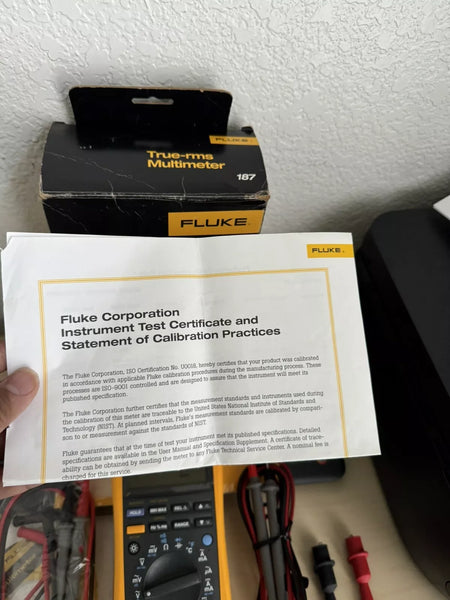 Fluke 187 True RMS Multi Meter with Leads & Calibration Certificate