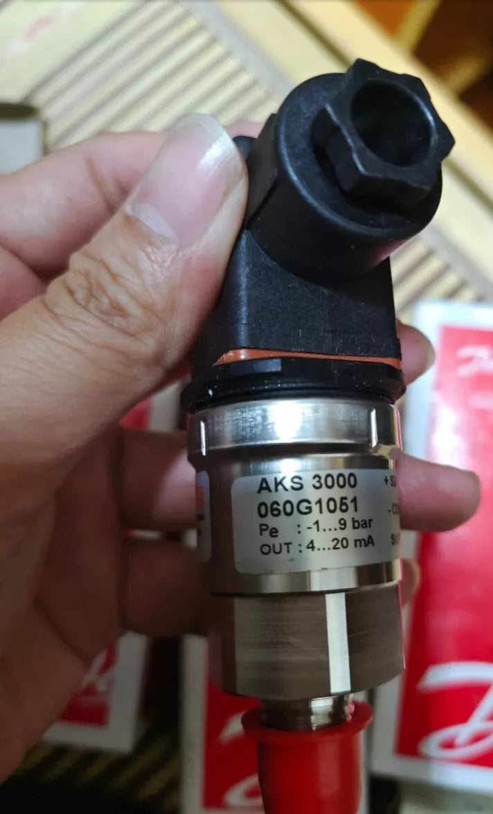 1 PC NEW Pressure Sensor AKS3000