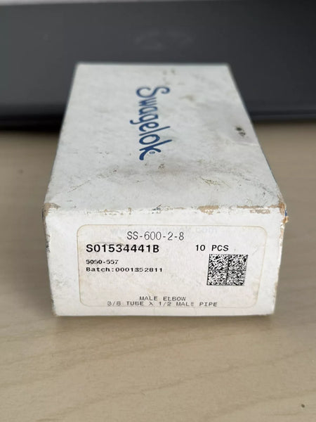 Swagelok Stainless Steel Elbow Fitting, 3/8 Tube x 1/2 Male NPT, SS-600-2-8