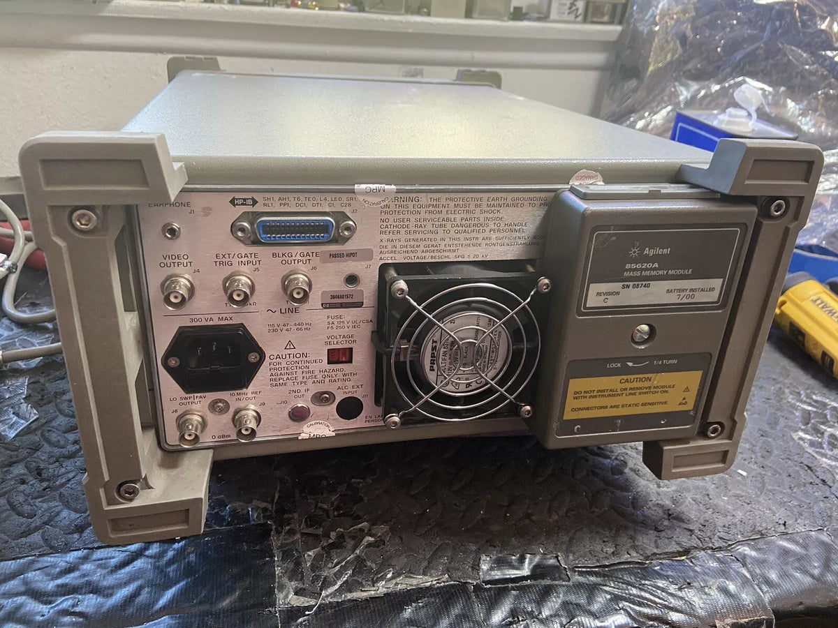 HP Agilent 8564E/EC 20Hz-40GHz with Color LCD, Opt. 6, 7, Calibrated