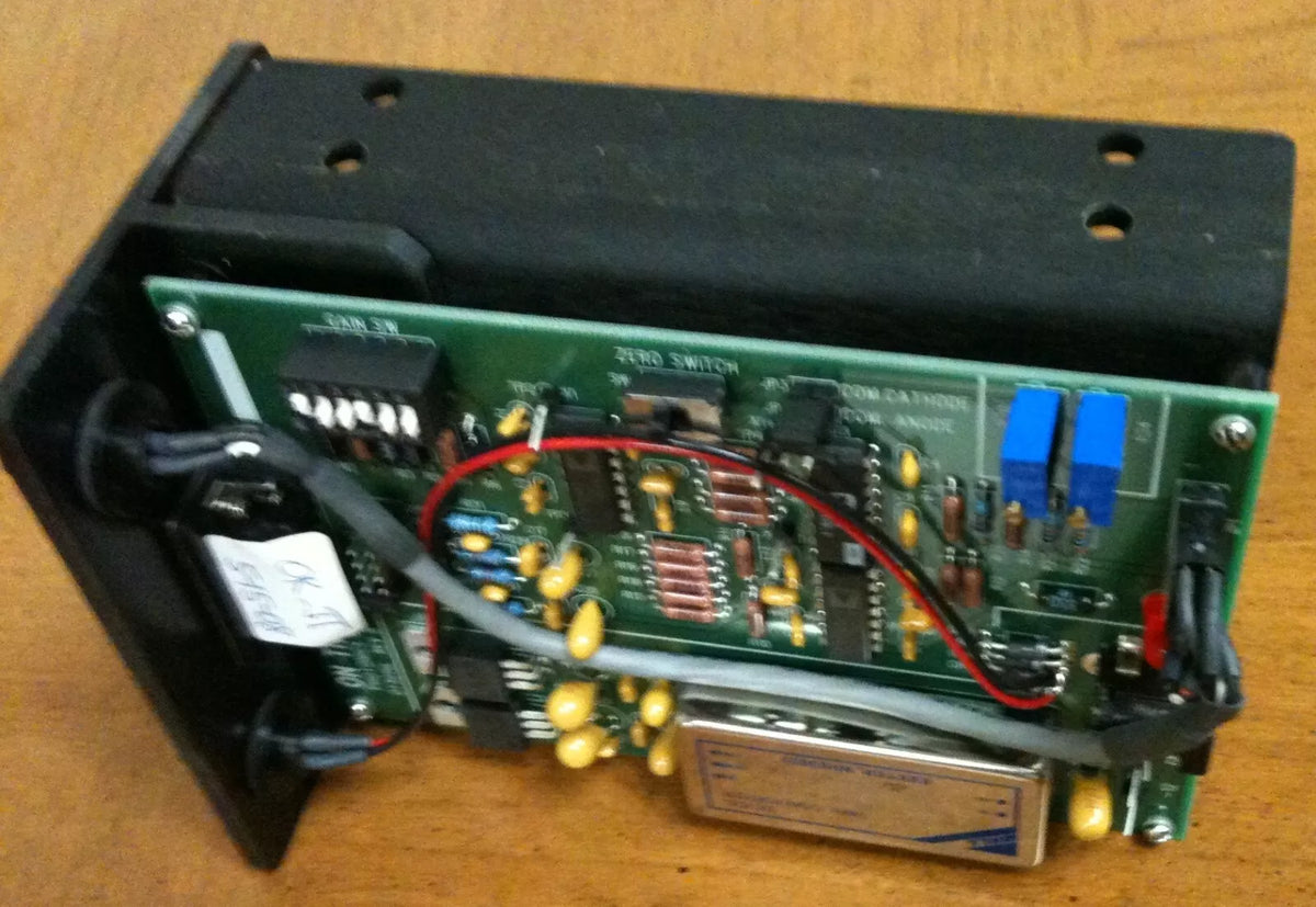 On-Trak OT-301SL Position Sensing Amplifier with Camera & SCA814 Servo Controlled