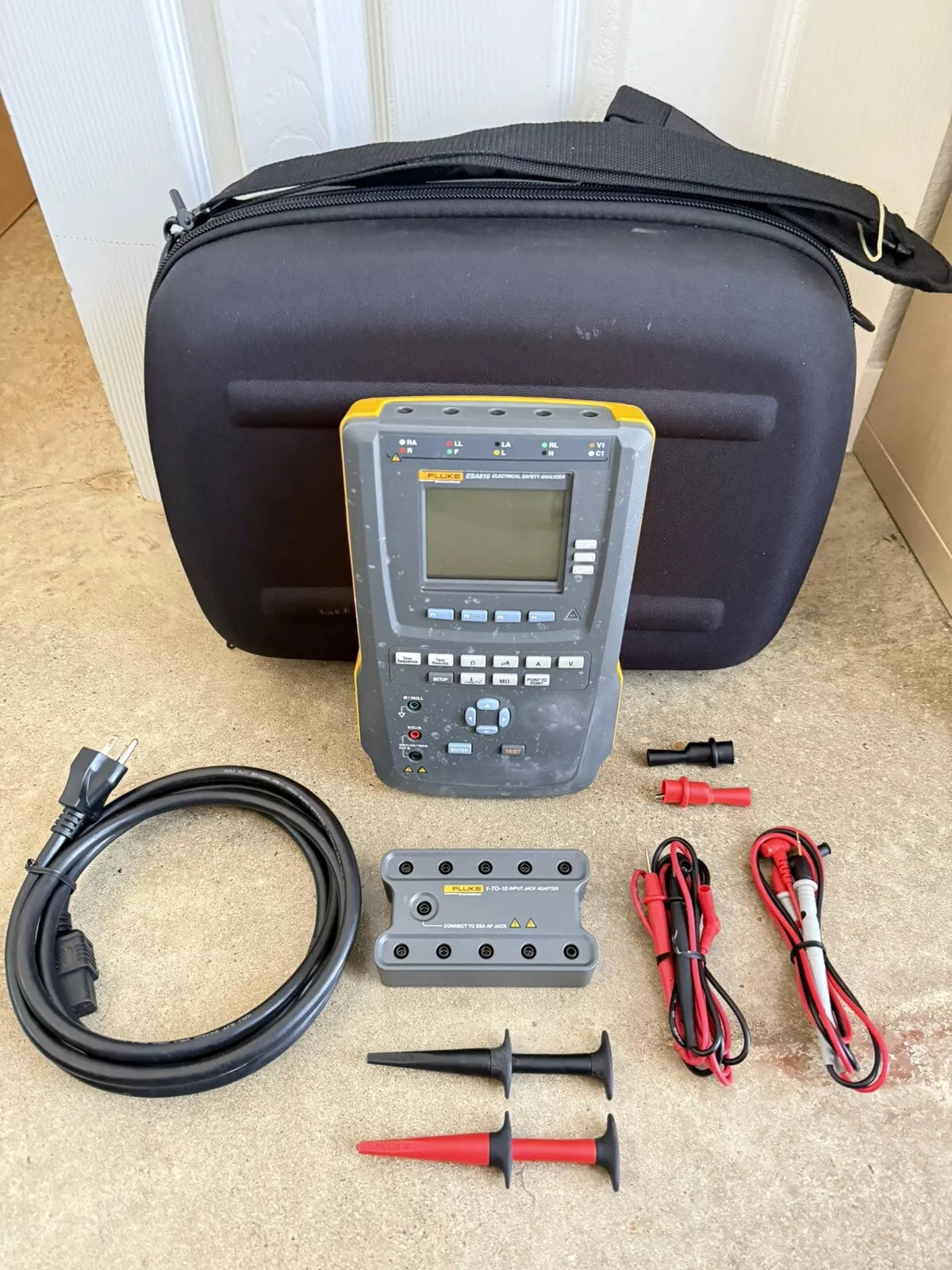 FLUKE ESA615 EU 230V Electrical Safety Analyzer (Tested)