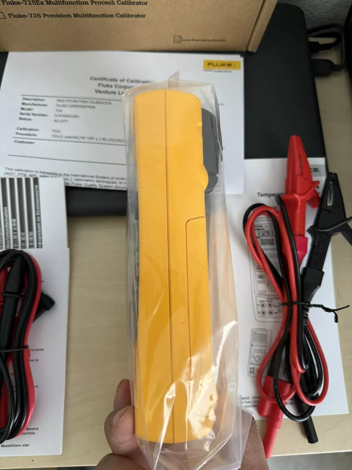 Fluke 724 Temperature Calibrator - Calibrated 2022 / New Sealed