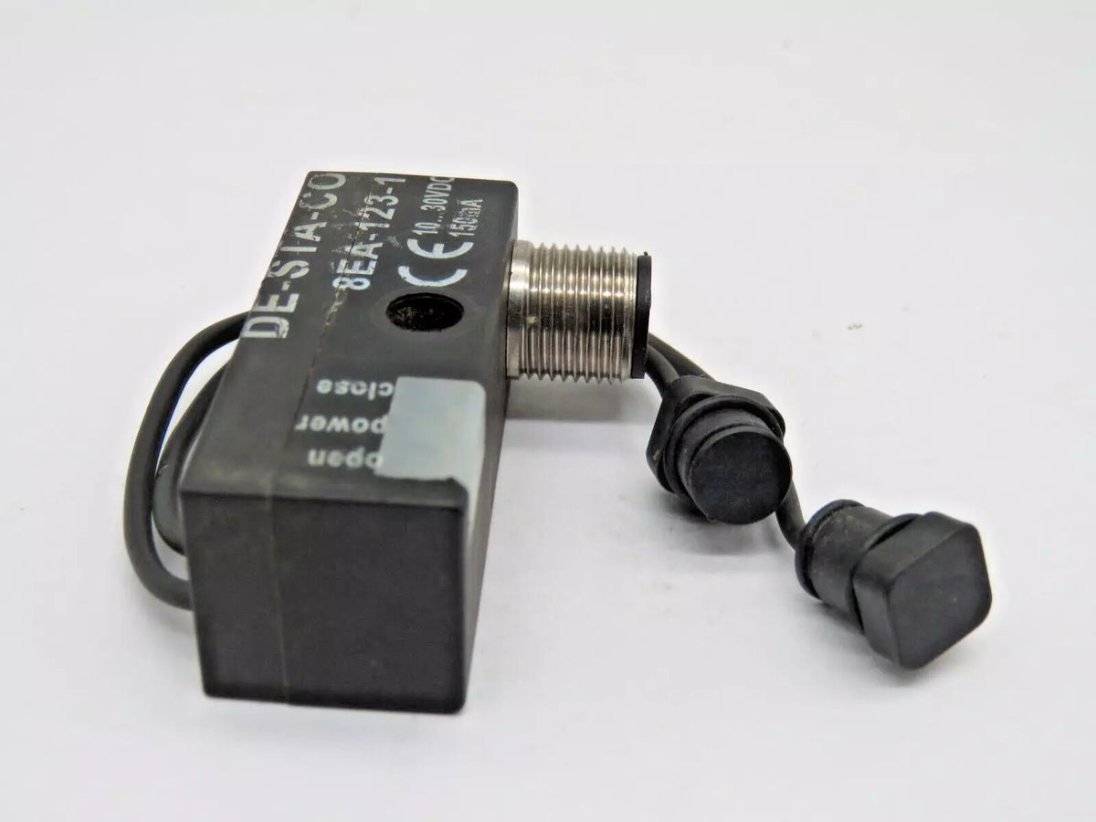 Dover Corporation Destaco DE-STA-CO 8EA-123-1 Clamp Sensor 150MA 10/30 VDC -NEW