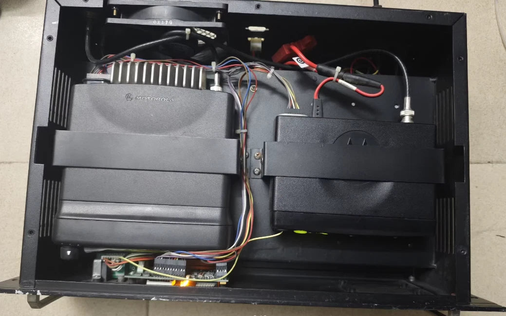 GR1225B Repeater with GM338 and GM3188 UHF1 Modules (403-470 MHz, 403-440 MHz) - 220V
