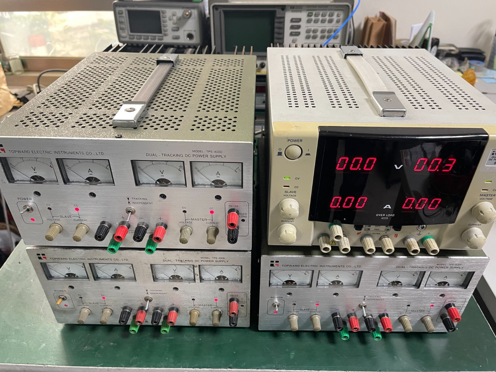 Toward 6303D , TPS-4000 Dual Tracking DC Power Supply - XG eqpt