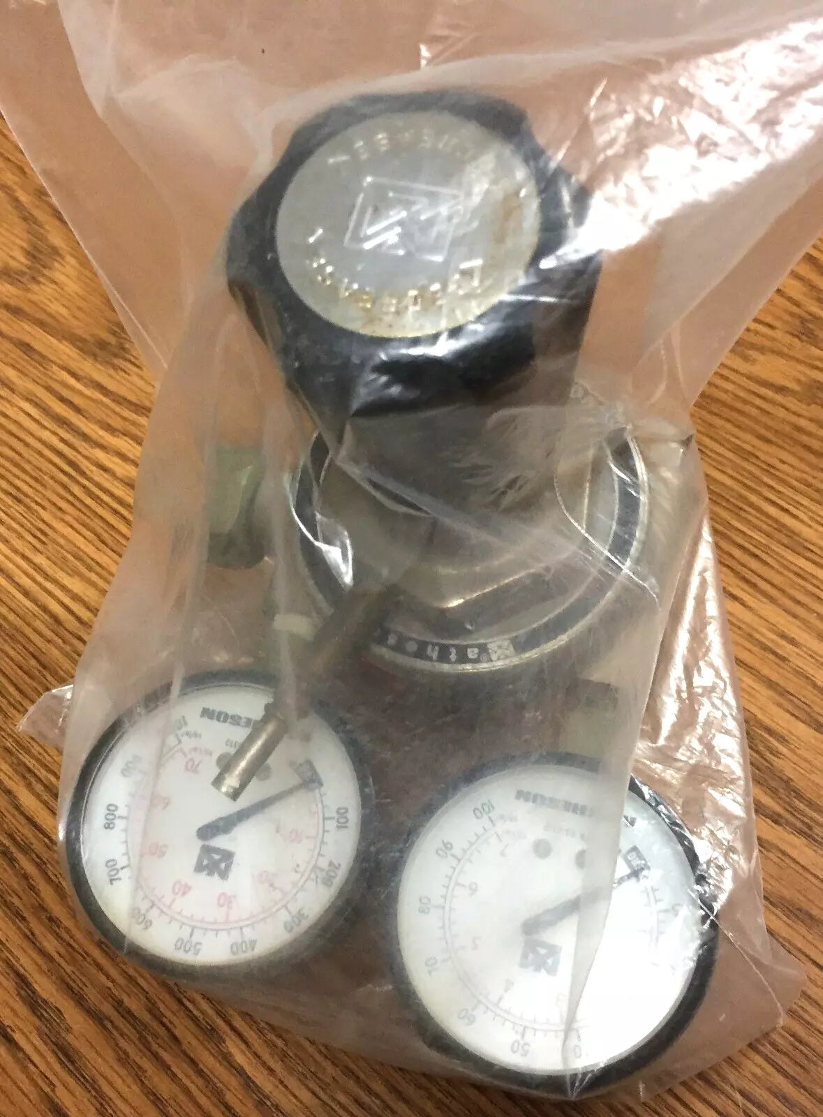 Matheson Model B15A-330 Gas Regulator: Reliable Pressure Control Tool