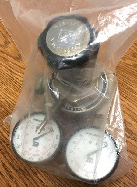 Matheson Model B15A-330 Gas Regulator: Reliable Pressure Control Tool