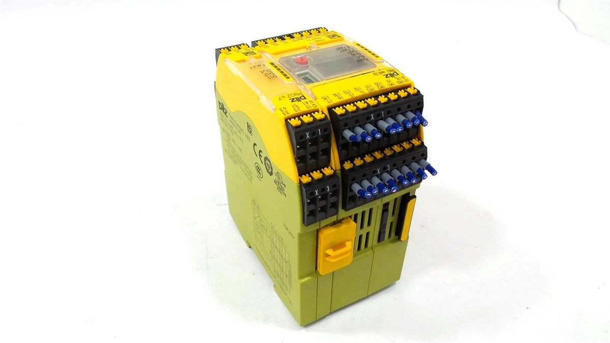 PILZ PNOZ mm0.2P 772002 Safety Relay + Pilz PNOZ S7 C
