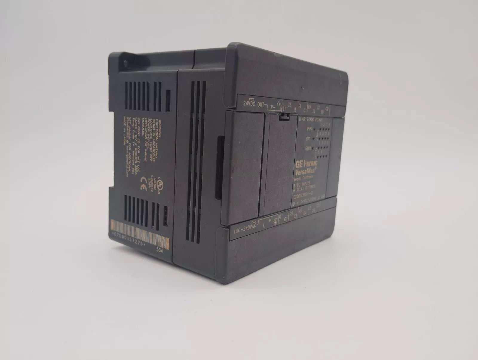 GE FANUC VersaMax IC200UDR001-BF Micro Controller with 24VDC Power Supply