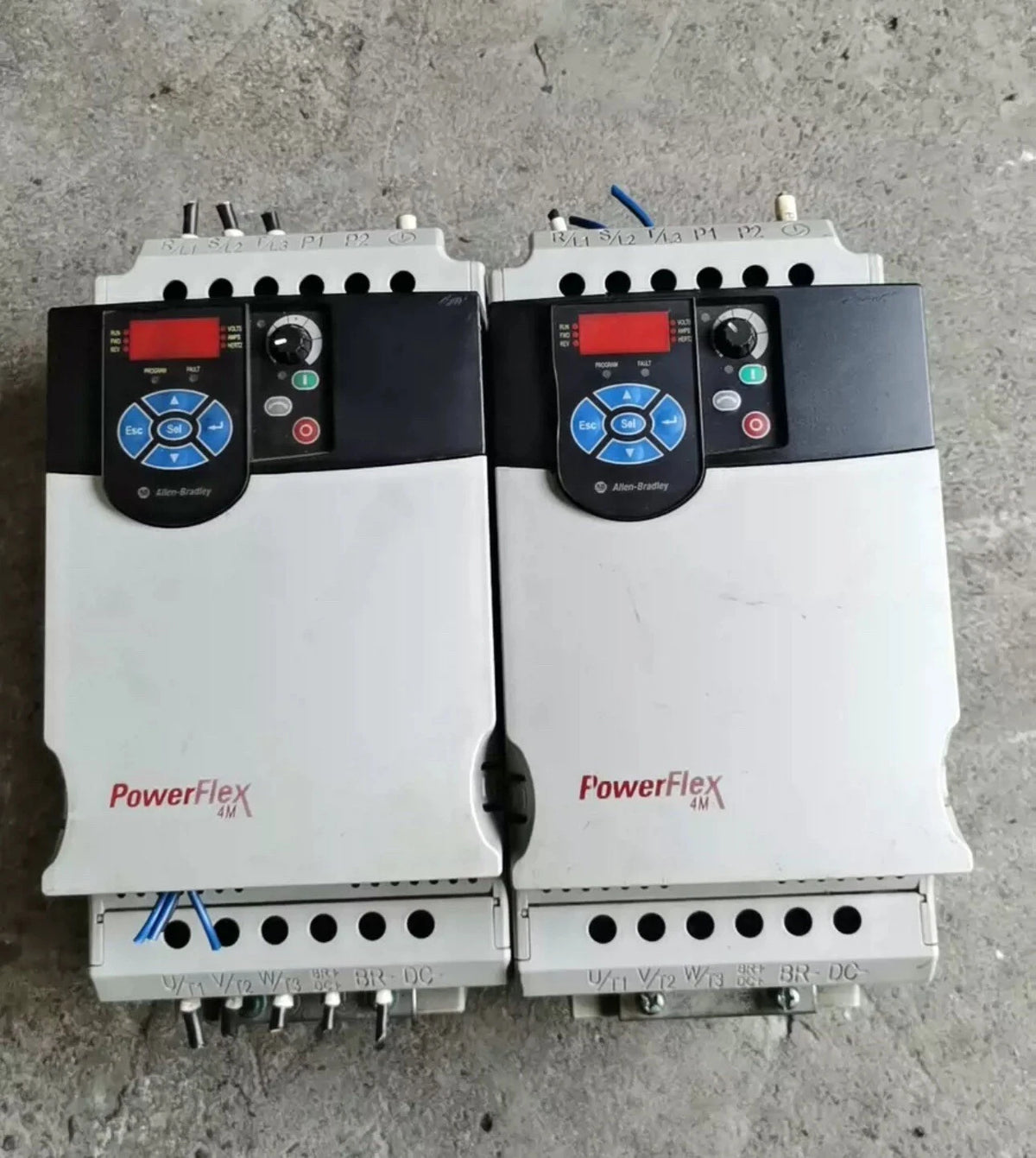 22F-D024N104 Compact Contact Block for Industrial Control Panels