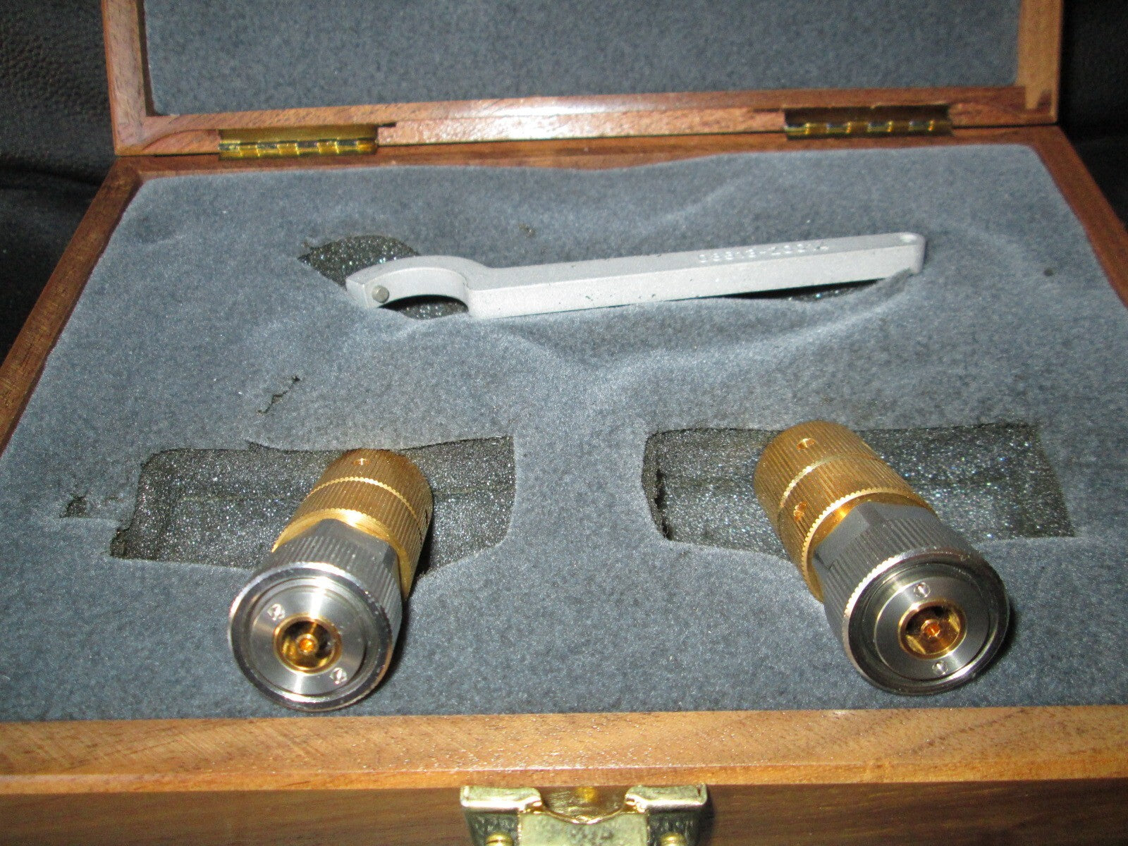 2.4mm Female to APC 7 Adapter for Keysight VNA Ports