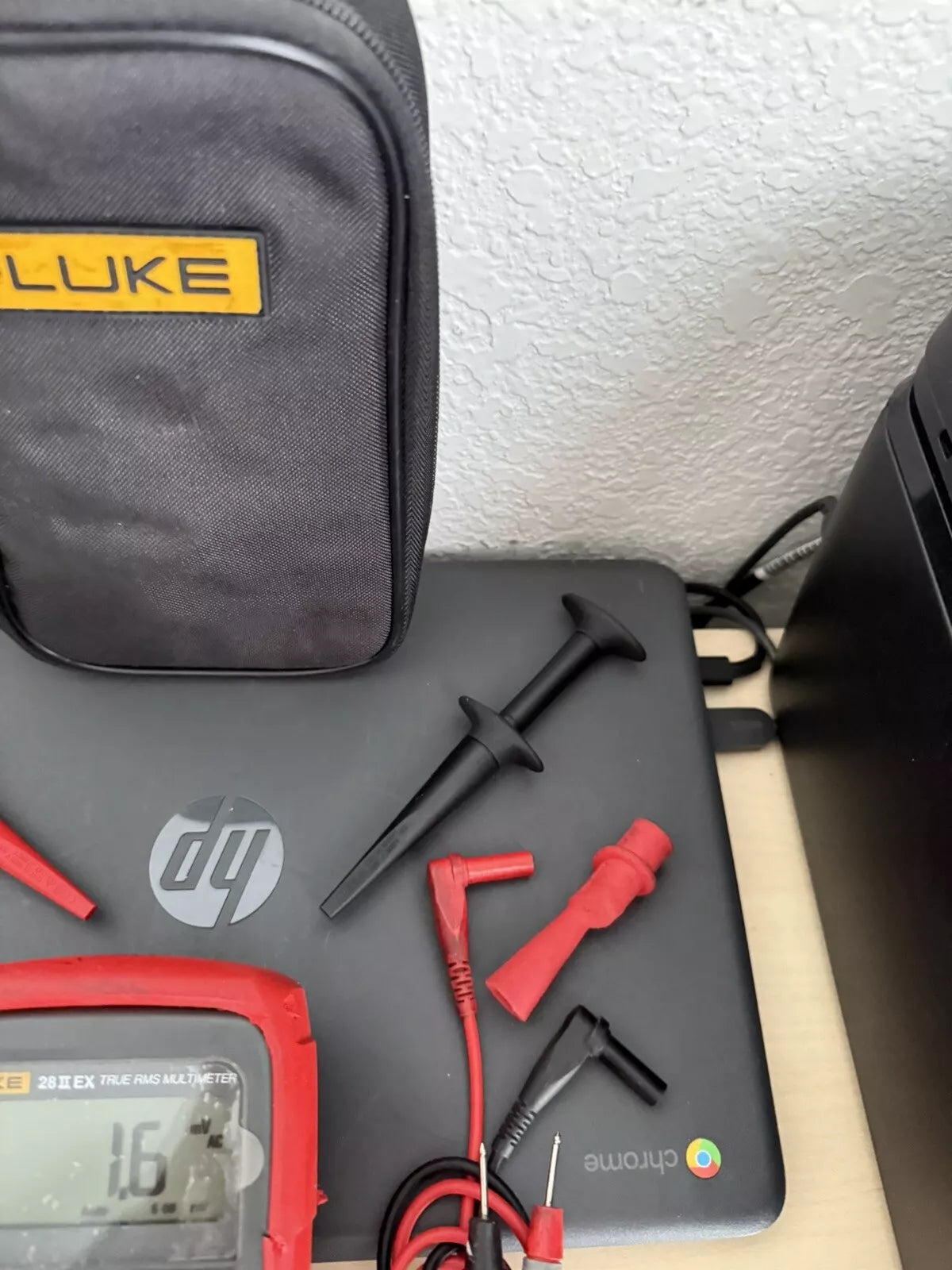Fluke 28 II Ex True RMS Multimeter with Leads & Bag