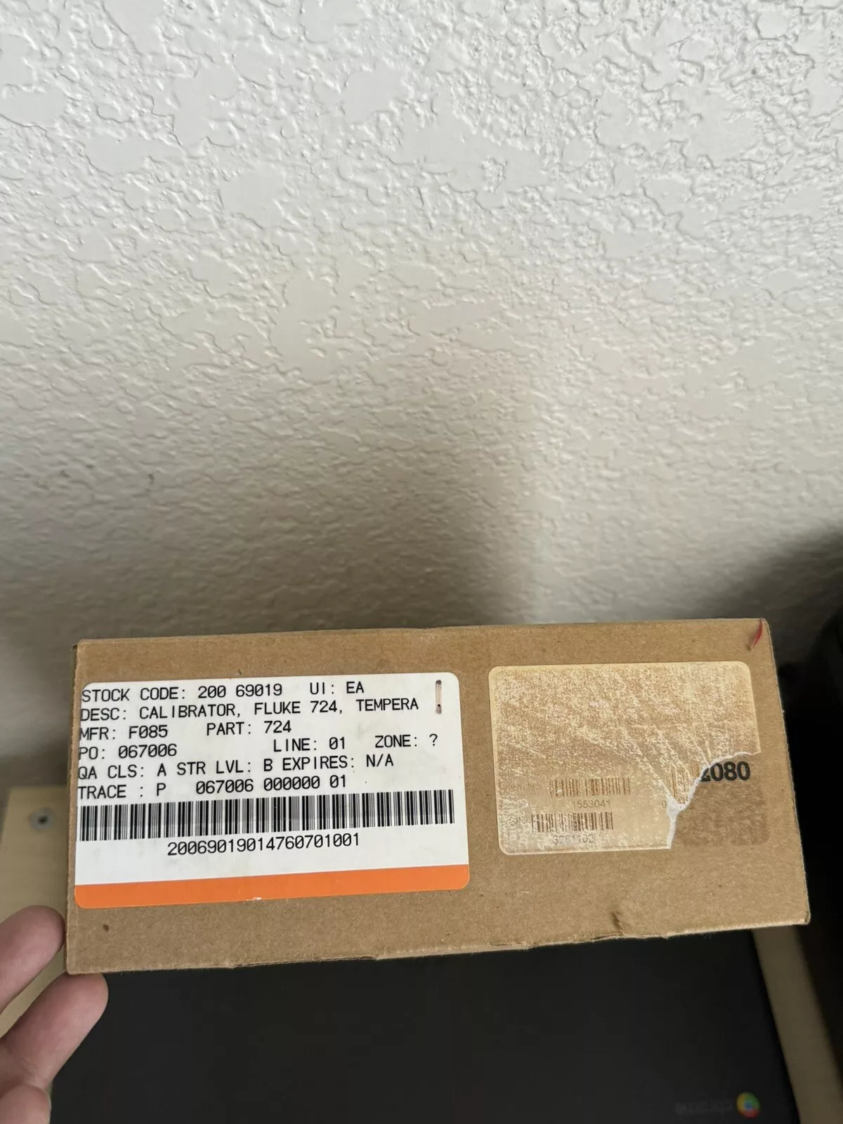 FLUKE 724 Temperature Calibrator Meter - New Sealed