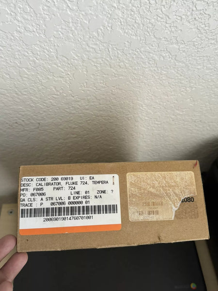 FLUKE 724 Temperature Calibrator Meter - New Sealed