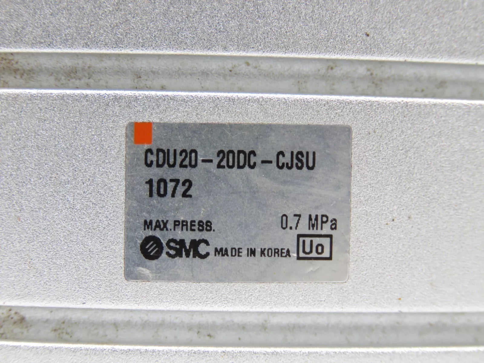 New SMC CDU20-20DC-CJS 1072 Pneumatic Cylinder 0.7MPa