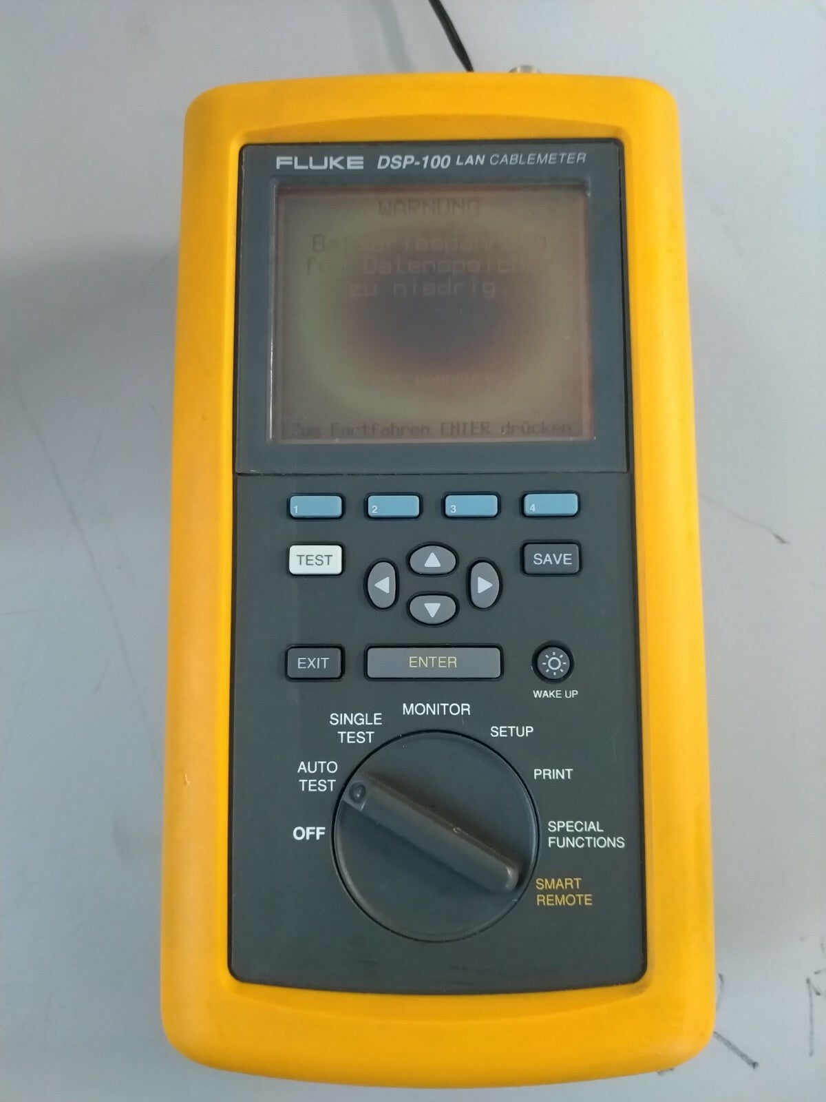 Fluke DSP-100 LAN Cable Meter w/ an external AC Adapter - XG eqpt