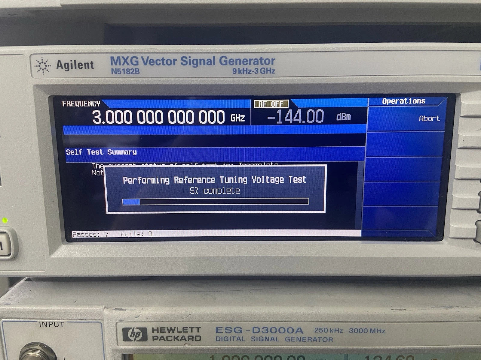 Agilent Keysight MXG N5182B Vector Signal Generator 9kHz-3GHz