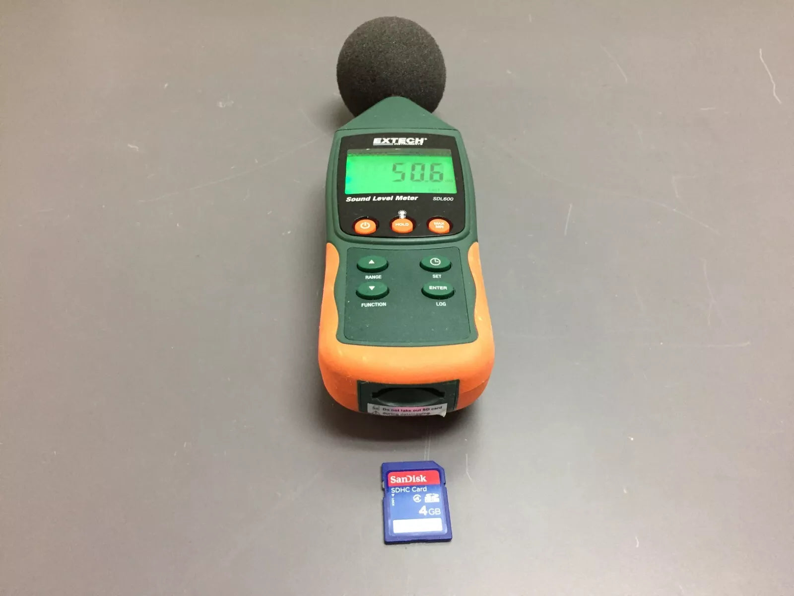 Extech SDL600 Sound Level Meter/Datalogger with 4GB San Disk SDHC Card