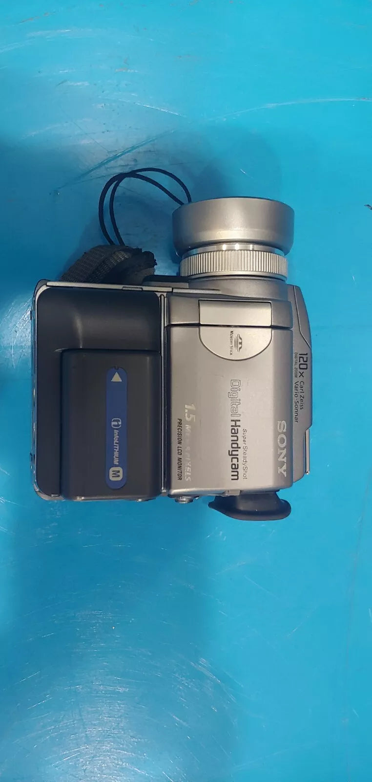 SONY DCR-PC115 Digital Video Camera Recorder (2174)