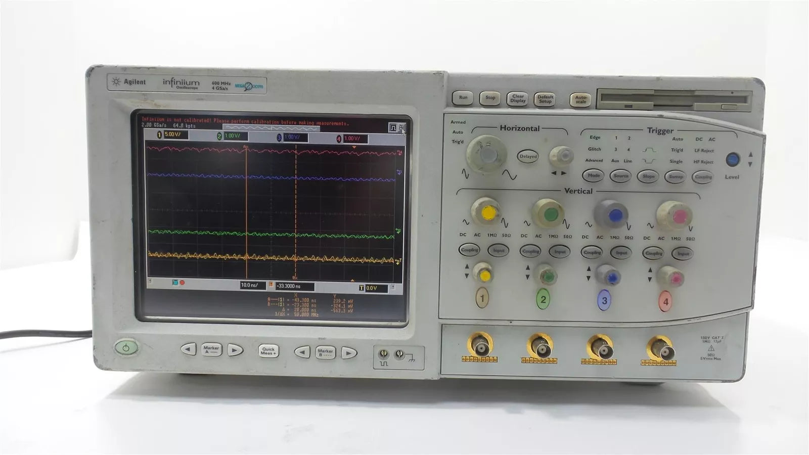 Agilent 54831M Infiniium Oscilloscope 600MHz 4GS/a 4-Channel