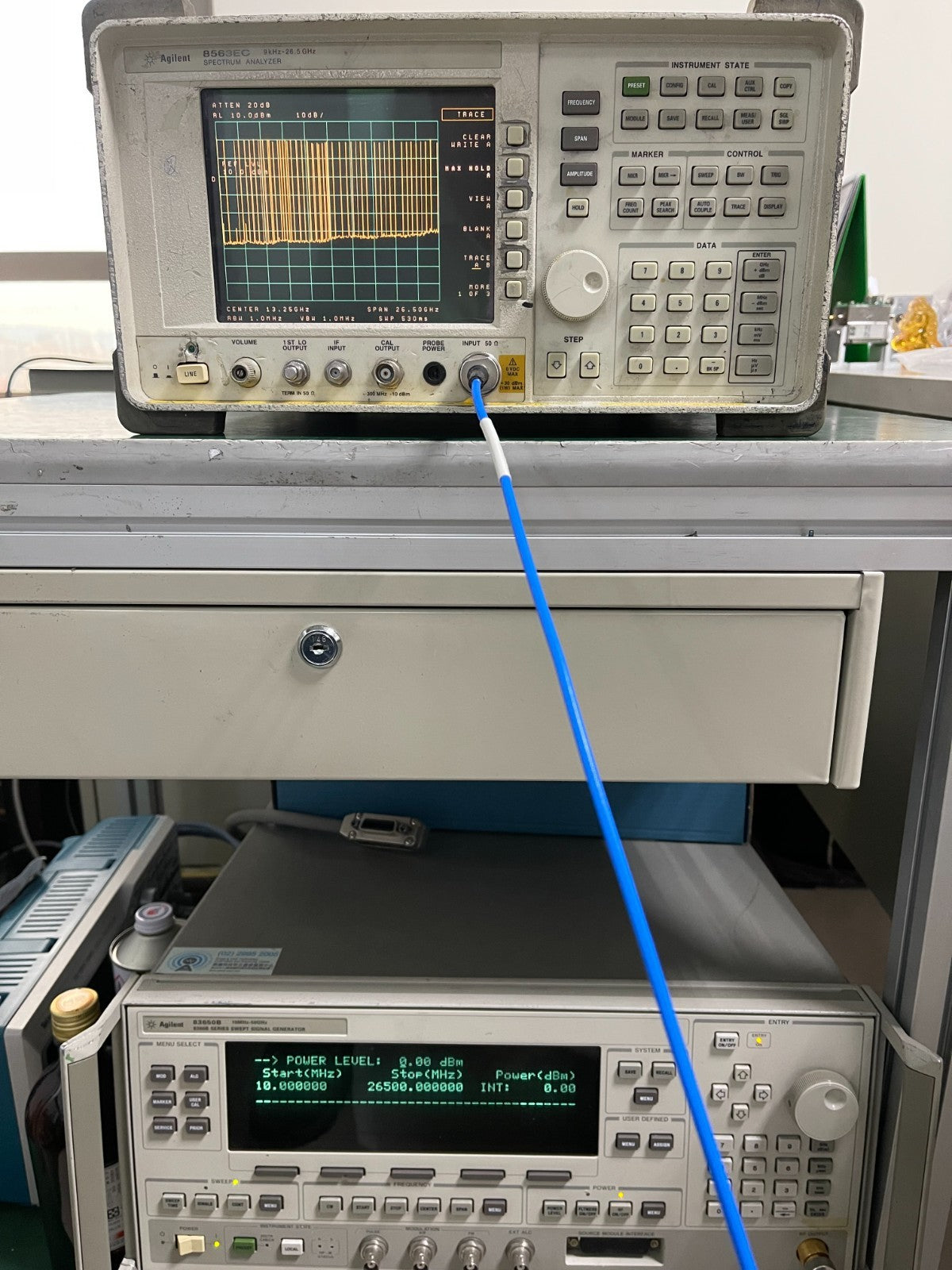 Agilent 8563EC 9KHz - 26.5GHz Spectrum Analyzer w/ 007 _02648