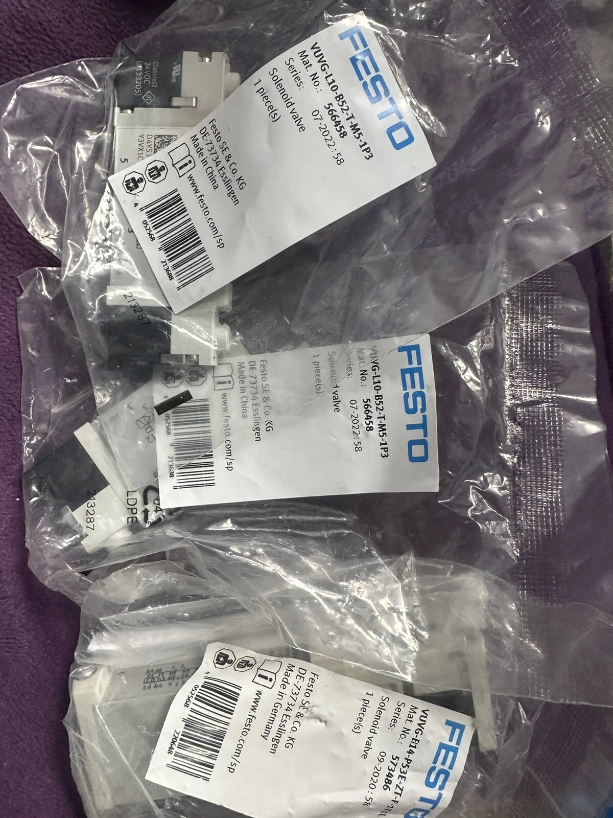 FESTO VUVG-L10-B52-T-M5-1P3 566458: Pneumatic Air Solenoid Valve