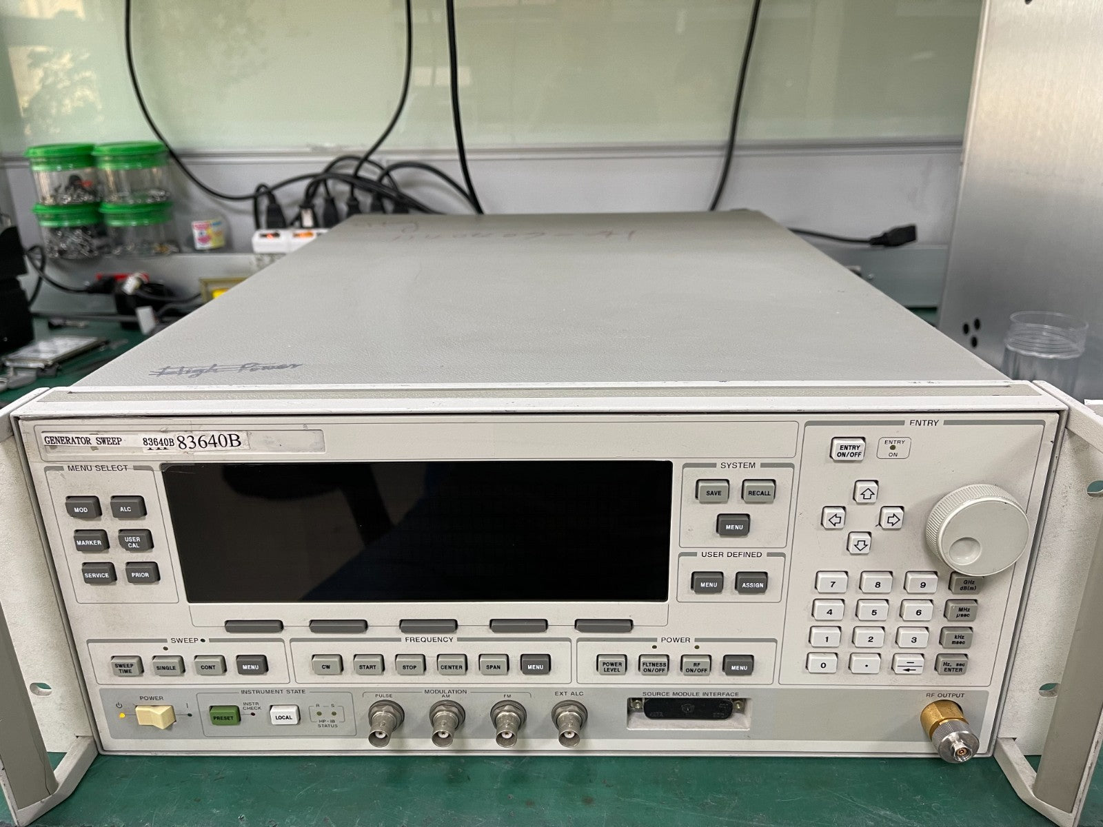 HP Agilent 83640B 10MHz-40GHz Synthesized Sweep Signal Generator001/0<wbr/>02/008_0232
