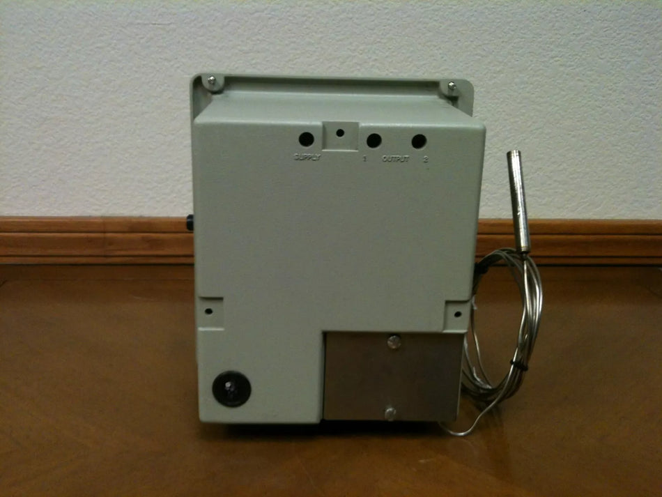 United Electric UE-650 Temperature Thermometer Chart Recorder