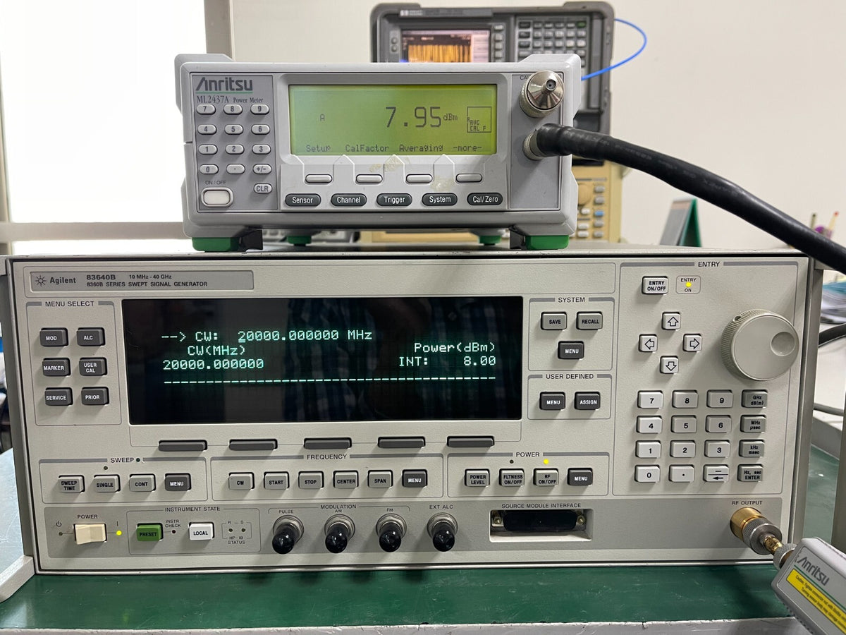 HP Agilent 83640B 10MHz-40GHz Synthesized Sweep Signal Generator001/002/008_0837 - XG eqpt