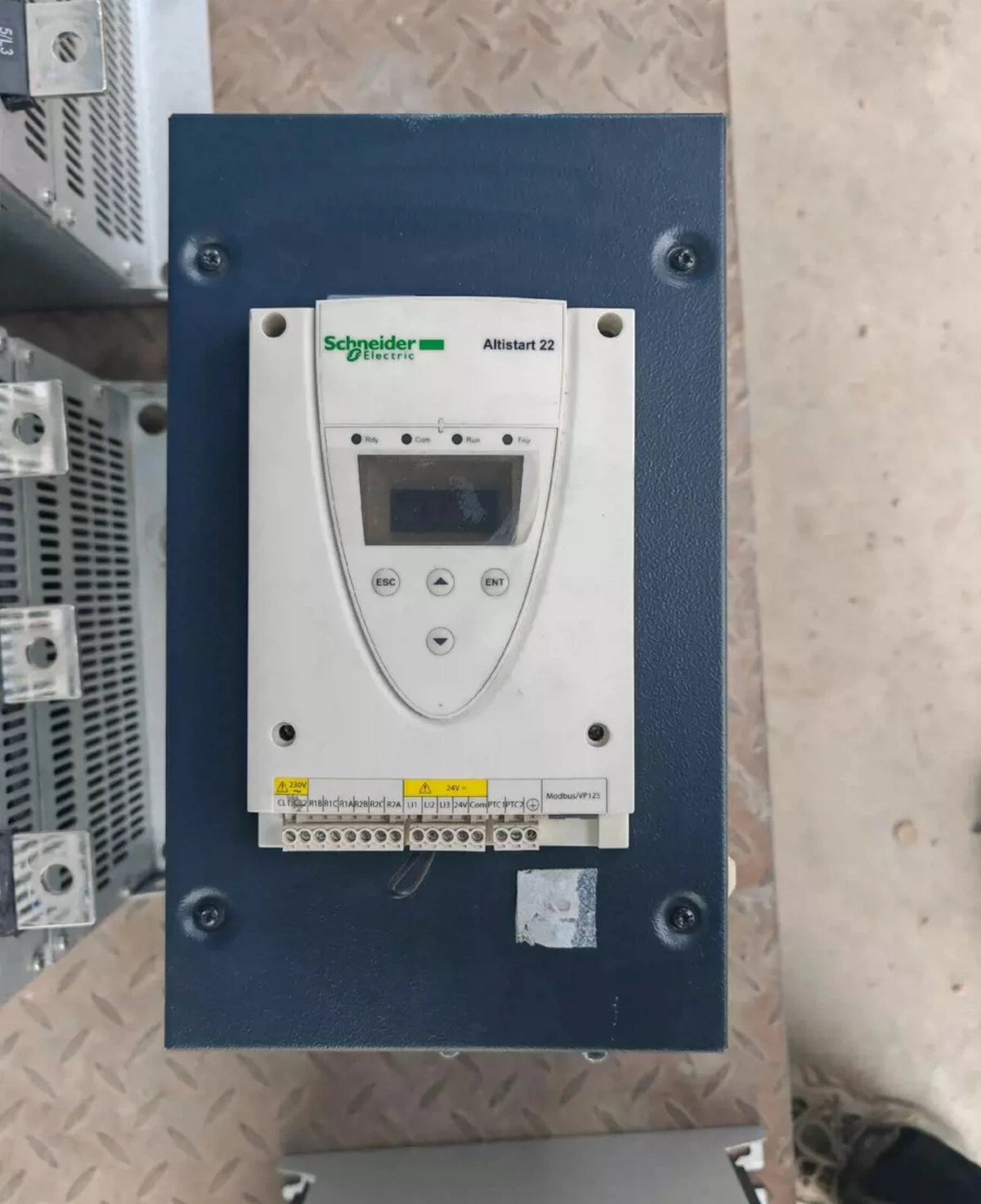 Schneider Electric ATS22C25Q Soft Starter for Motor Control