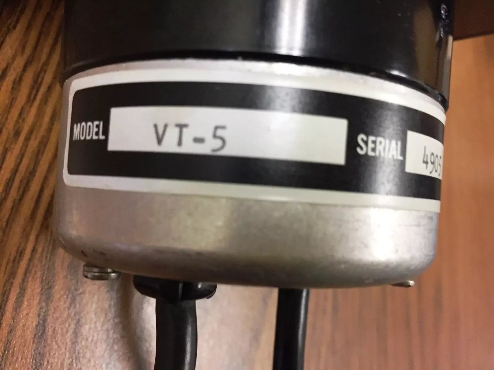 Teledyne Hastings VT-5 Analog Vacuum Gauge Controller with 8' Power & Gauge Cables
