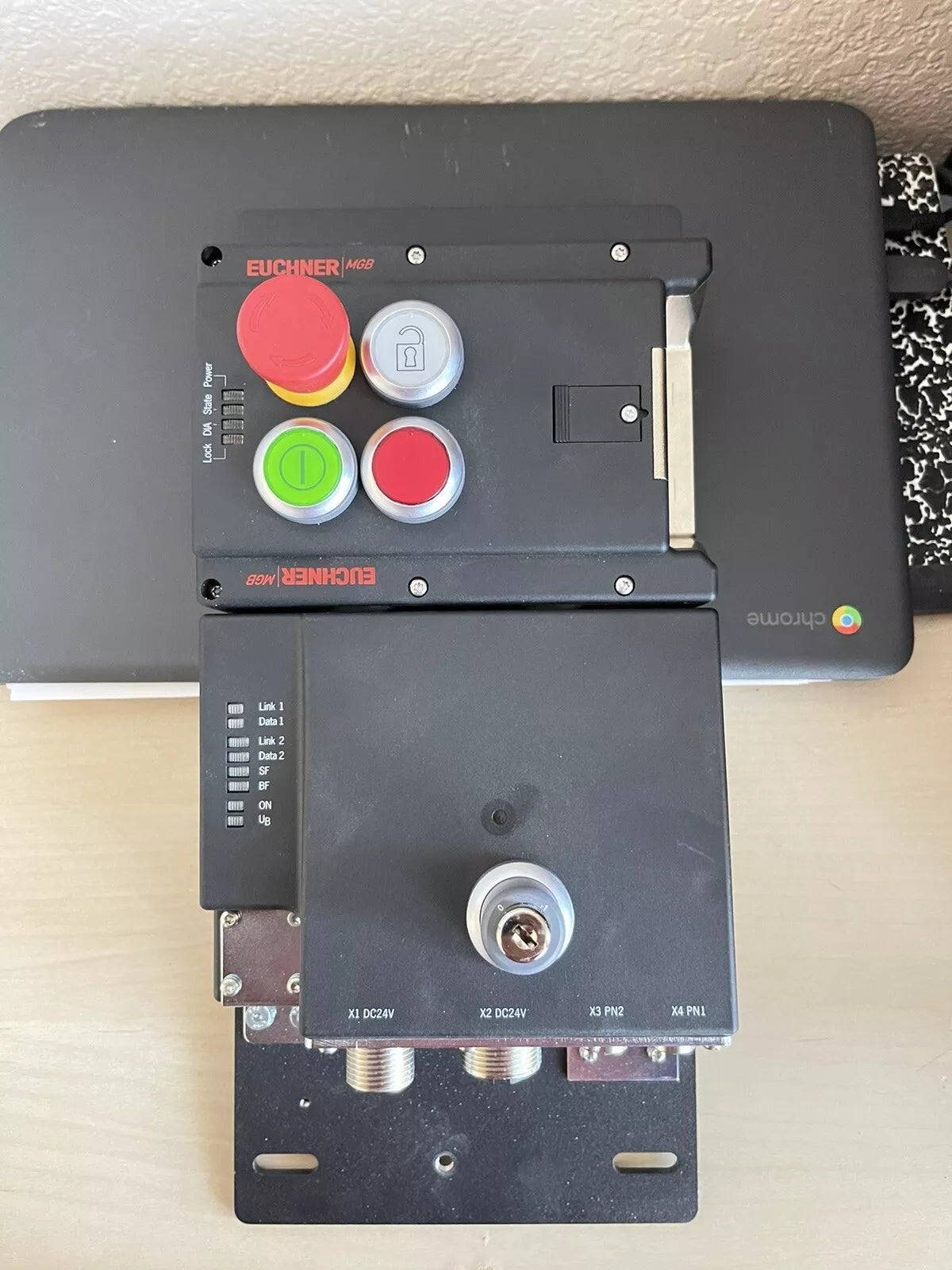 EUCHNER MGB-L1B-PNA-R-136428 Safety Switch Unicode