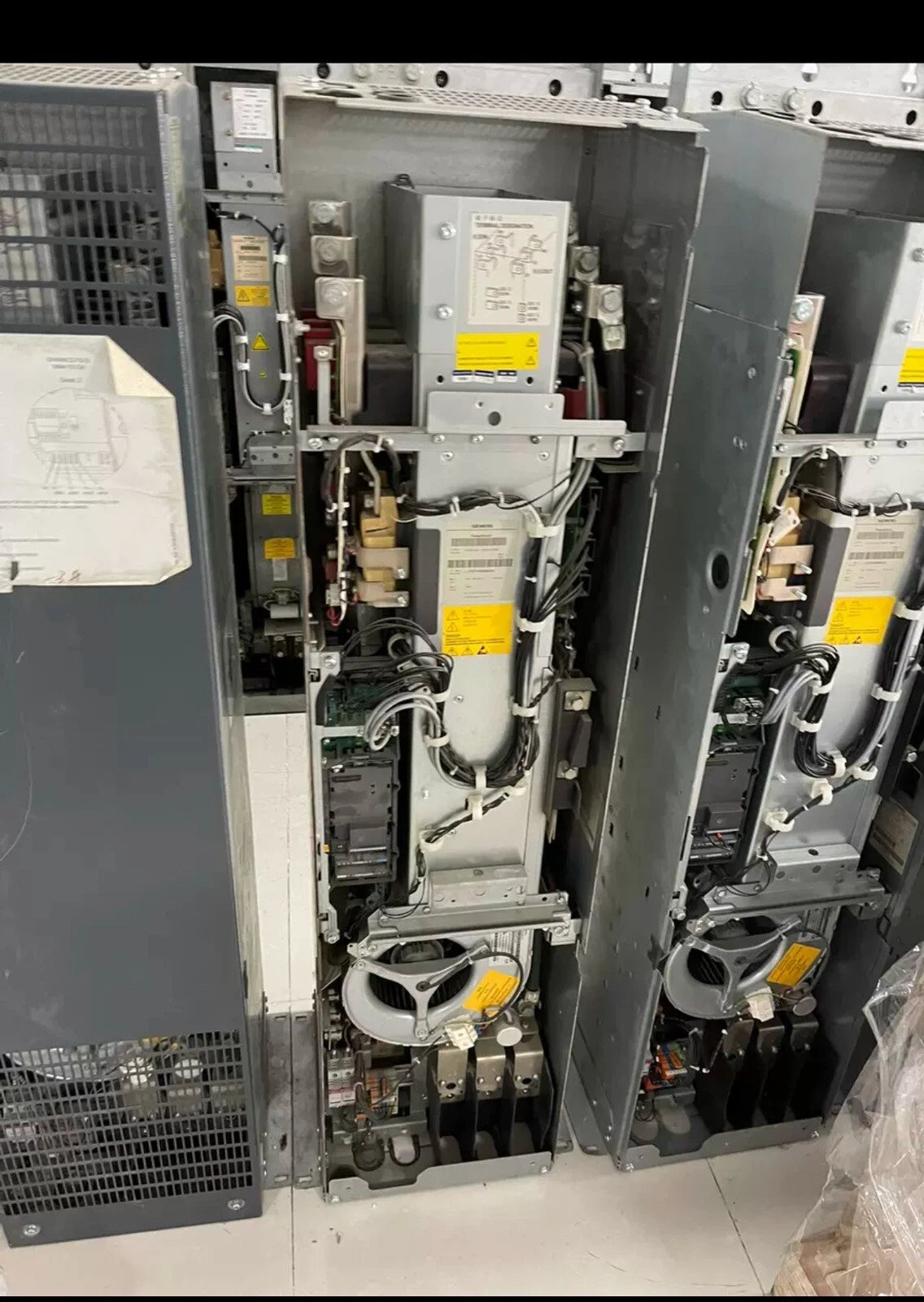 Siemens 6SE6440-2UD41-6GA1: Variable Frequency Drive for Industrial Applications