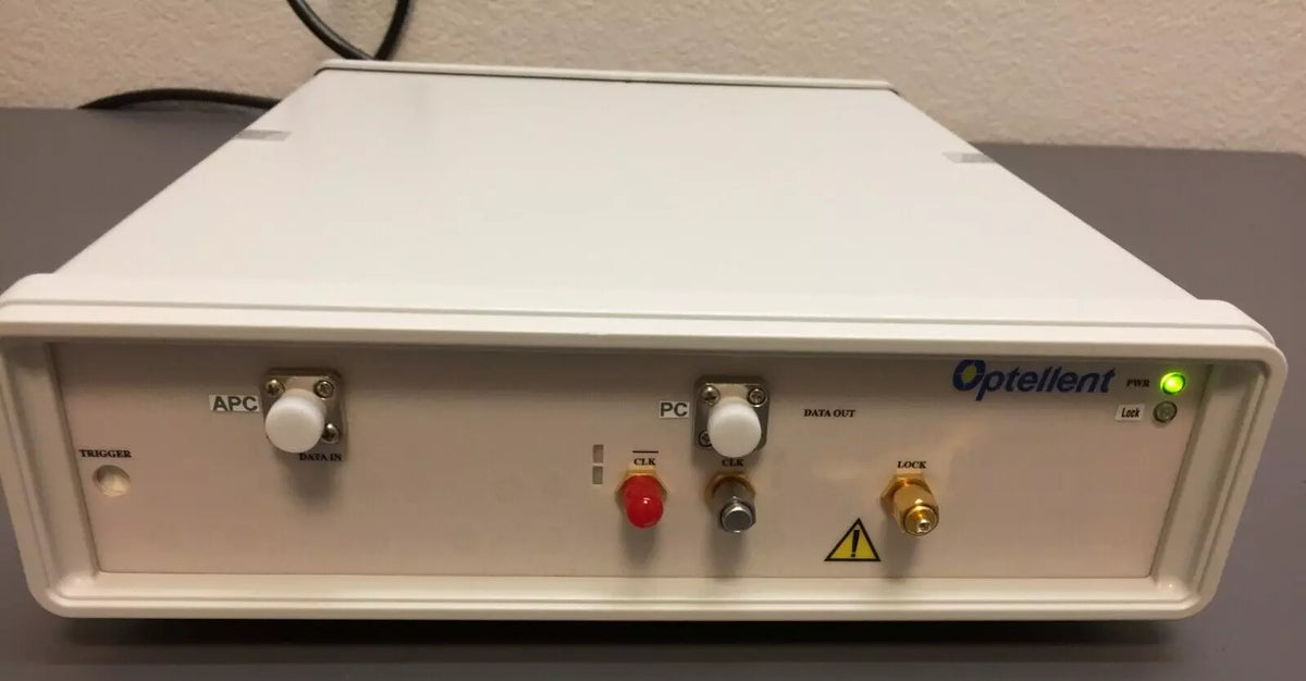 Optellent Model TGR-X110 Clock, Data, Trigger Recovery System