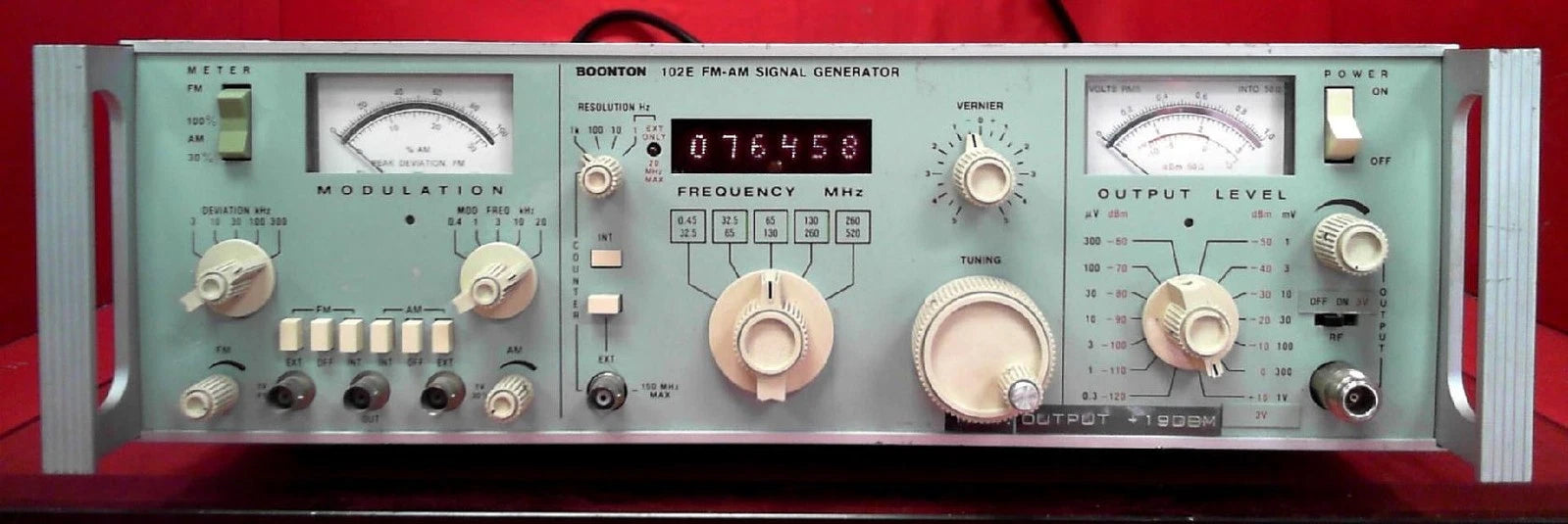 Boonton 102E Opt. 5 & 33 AM/FM Signal Generator SN 34605