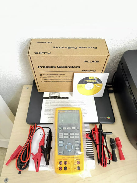 FLUKE 724 Temperature Calibrator Meter - New Sealed