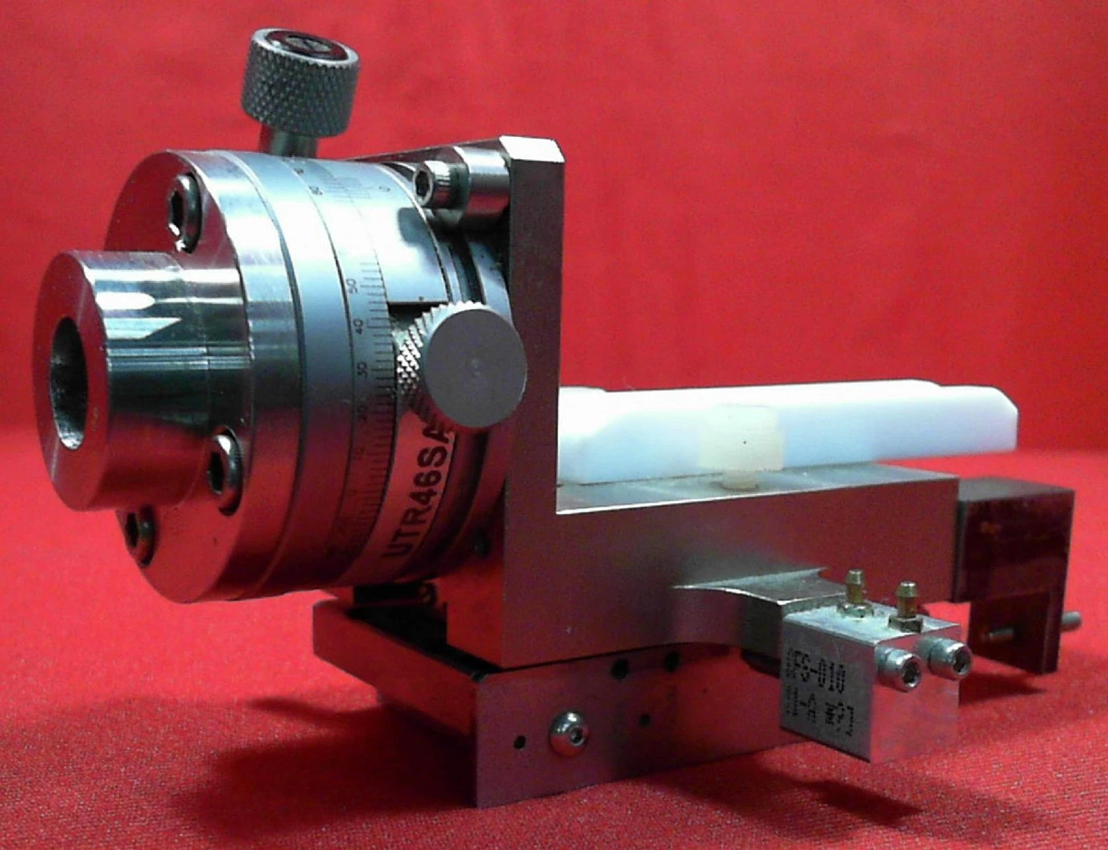 Newport UTR46SA Precision Low-Profile Aperture Rotation Stage