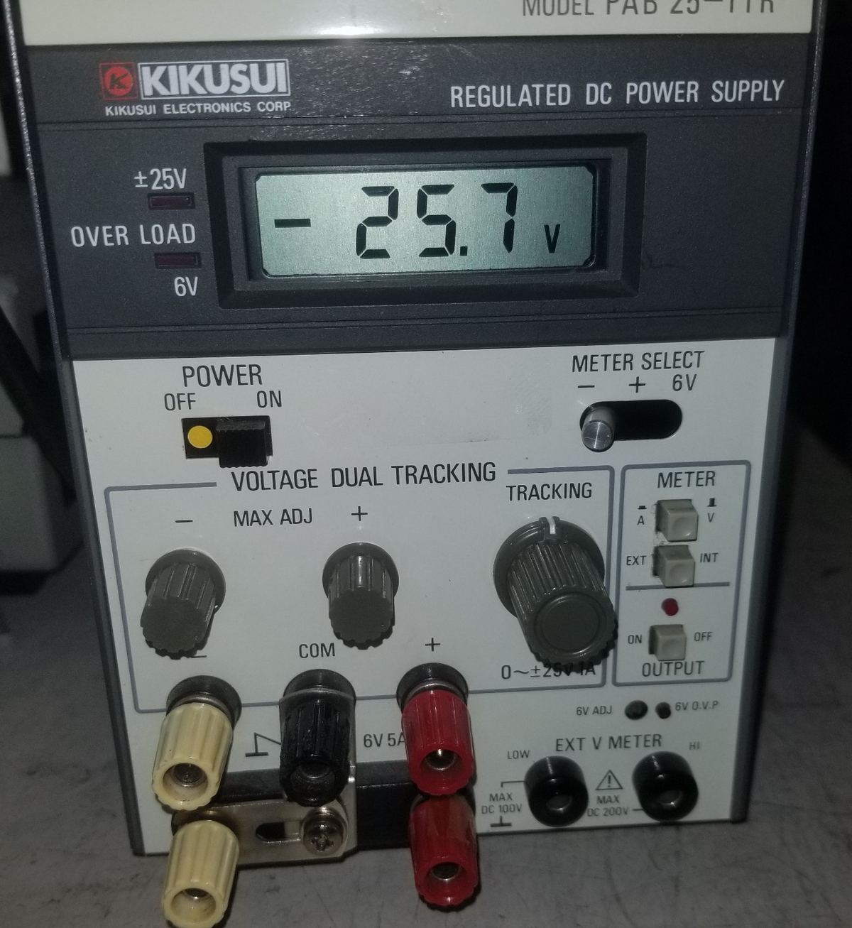 Lab Power Supply 2x25V 6V Triple Output