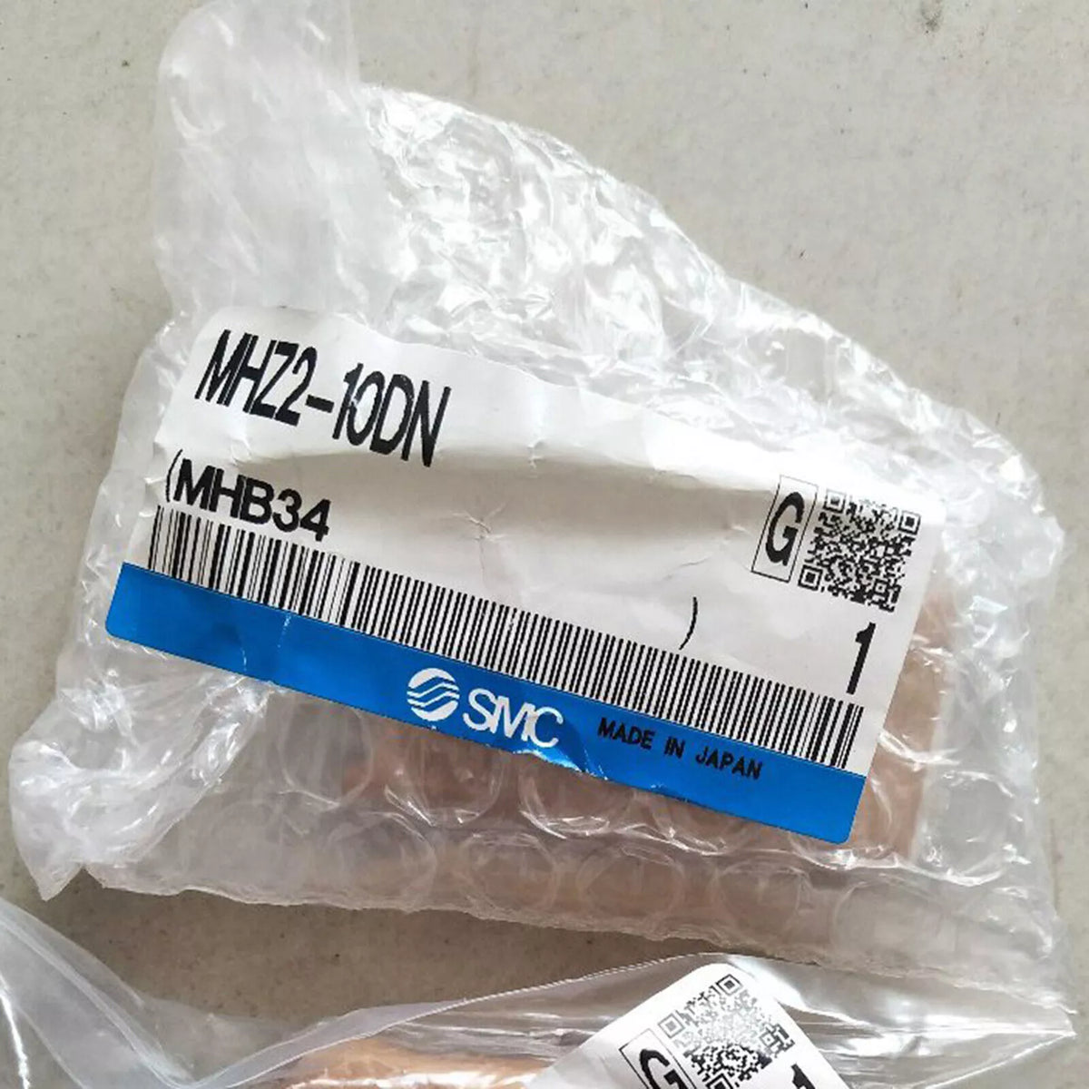 One New SMC MHZ2-10DN MHZ210DN Cylinder - Expedited Shipping