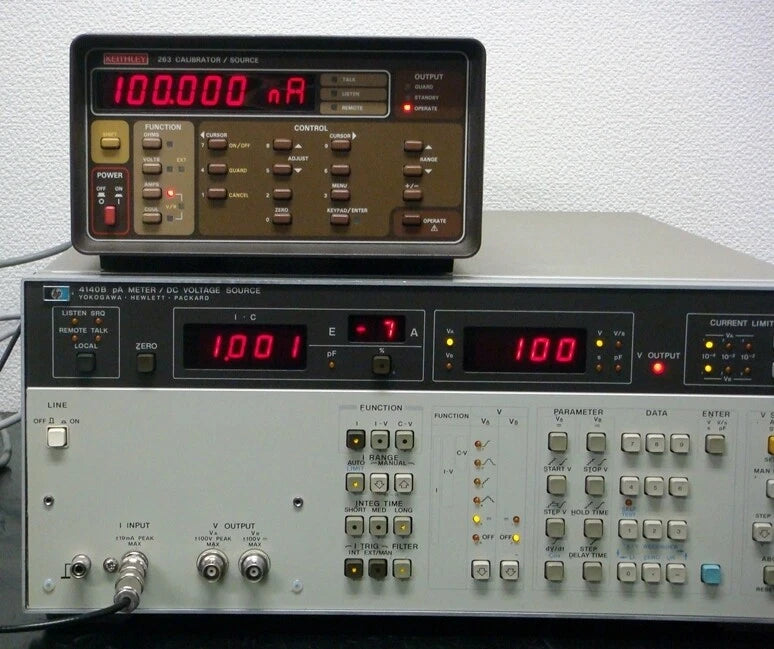 HP 4140B  pAmeter/DC Voltage Source