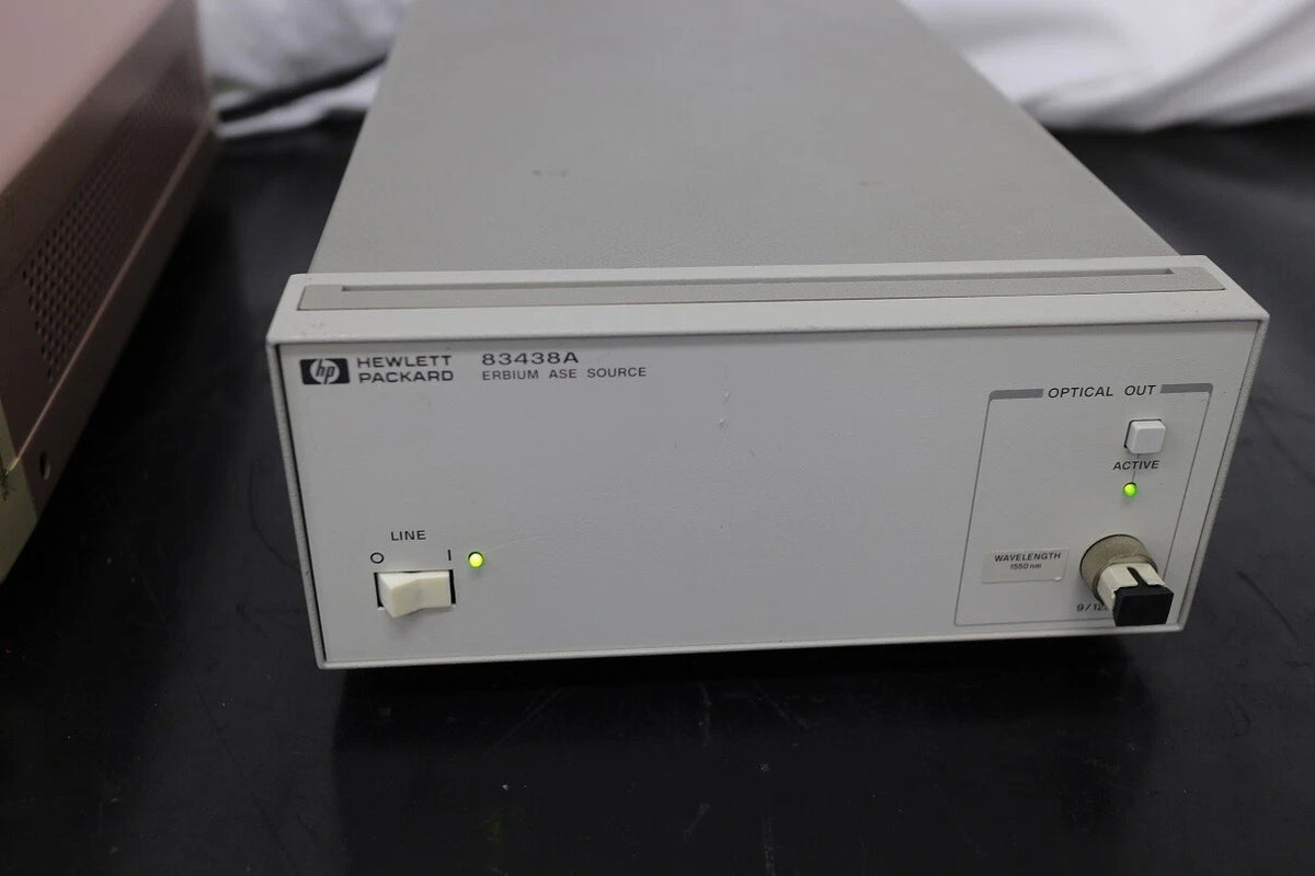 HP 83438A 1530-1560nm +6dBm Erbium Source