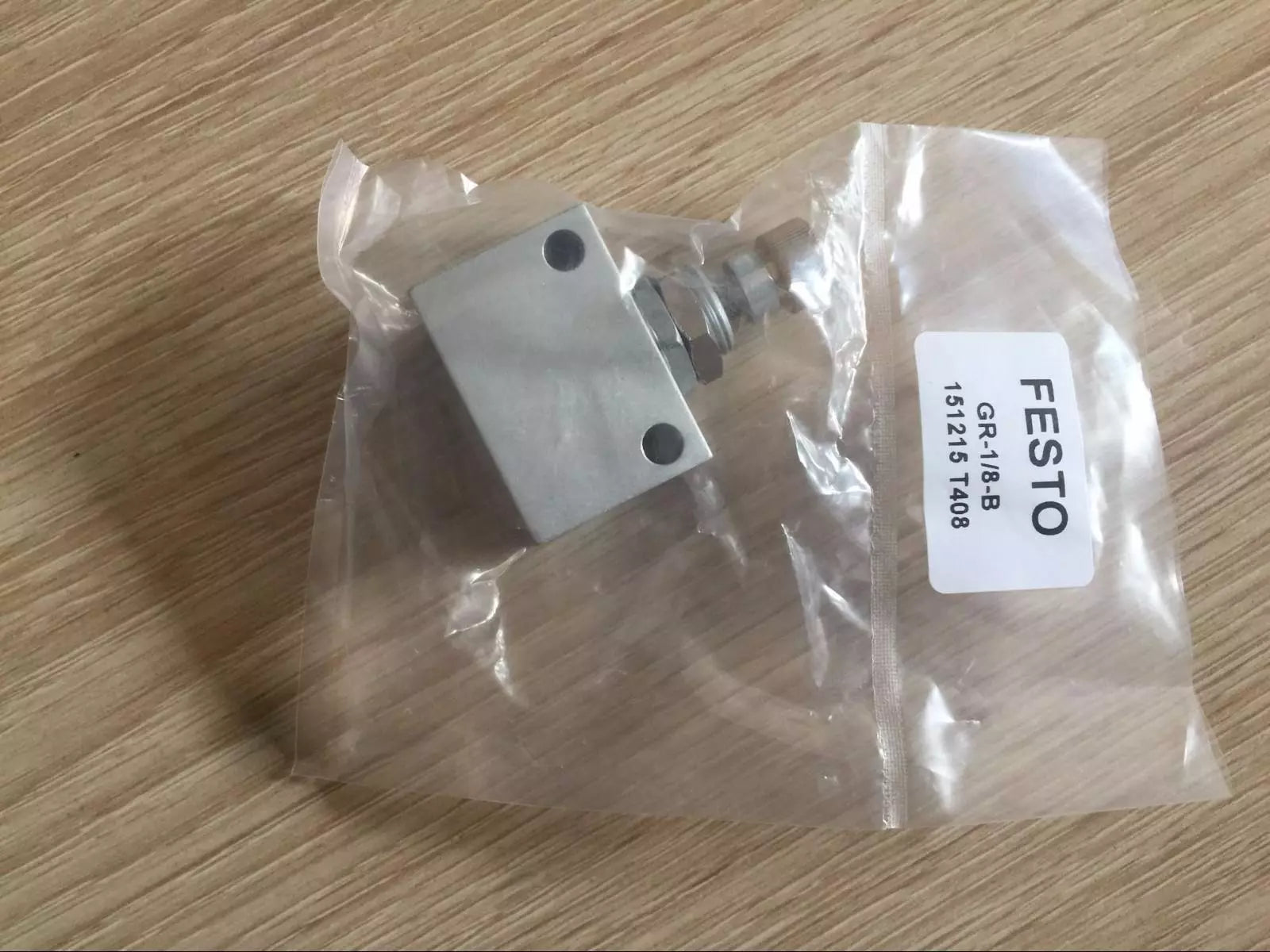 1PC New Festo GR-1/8-B 151215 Solenoid Valve - Fast Shipping