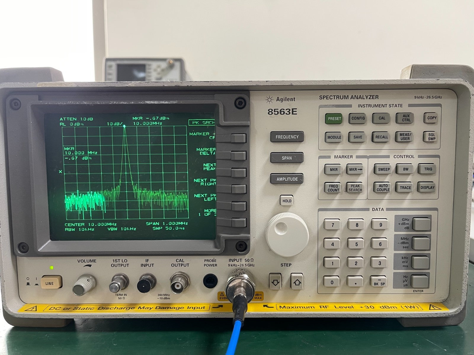 Agilent HP 8563E spectrum analyzer 9KHz to 26.5GHz w/ 85620A_02450 - XG eqpt